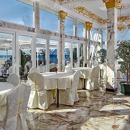 Hotel Amore Beach 4*