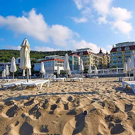 Hotel Amore Beach Hotel