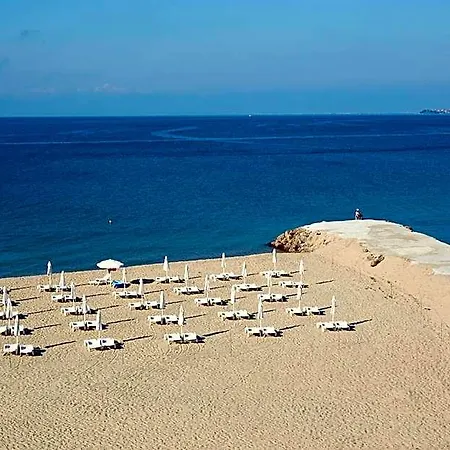 Hotel Amore Beach Hotel 4*