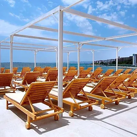 Hotel Amore Beach 4*
